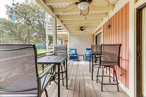 Balcony, Beach & Pool Access: Hilton Head Condo!