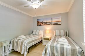 Balcony, Beach & Pool Access: Hilton Head Condo!