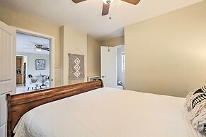 Walk to Coast: Galveston Bay Retreat w/ Grill