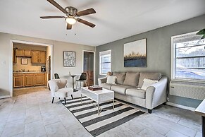 Walk to Coast: Galveston Bay Retreat w/ Grill