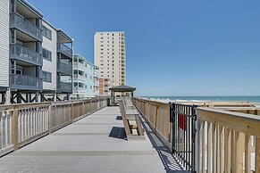 Coastal Condo on Beach w/ Community Pool Access!