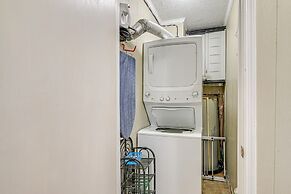 Coastal Condo on Beach w/ Community Pool Access!