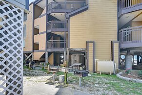 Coastal Condo on Beach w/ Community Pool Access!