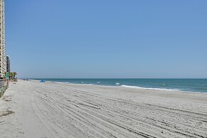 Coastal Condo on Beach w/ Community Pool Access!