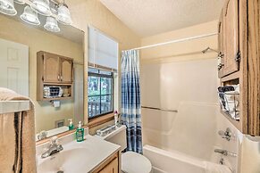 Quiet Ruidoso Getaway ~ 18 Mi to Ski Apache!