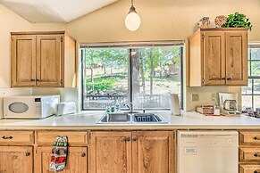 Quiet Ruidoso Getaway ~ 18 Mi to Ski Apache!