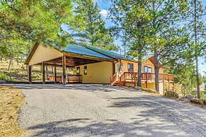 Quiet Ruidoso Getaway ~ 18 Mi to Ski Apache!