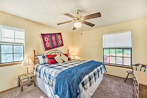 Quiet Ruidoso Getaway ~ 18 Mi to Ski Apache!