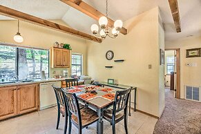 Quiet Ruidoso Getaway ~ 18 Mi to Ski Apache!