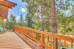 Quiet Ruidoso Getaway ~ 18 Mi to Ski Apache!