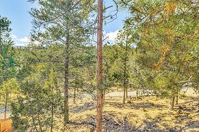 Quiet Ruidoso Getaway ~ 18 Mi to Ski Apache!