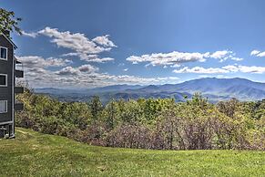 Studio ~ 3 Mi to Great Smoky Mountain Nat'l Park!