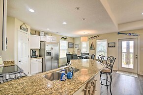 Private Beach Access: Coastal Freeport Home!