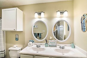 Private Beach Access: Coastal Freeport Home!