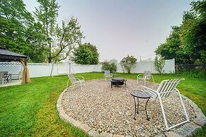 1 Block to Bridge Street: Lake Erie Vacation Home!