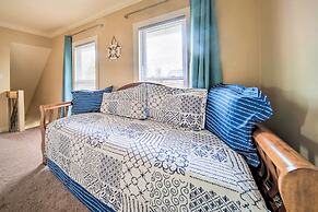 1 Block to Bridge Street: Lake Erie Vacation Home!