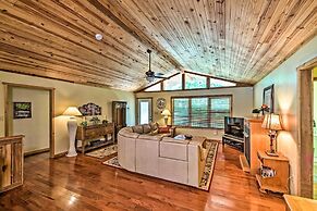 Charming Getaway w/ Lake Cumberland Views!
