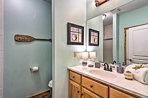 Charming Getaway w/ Lake Cumberland Views!