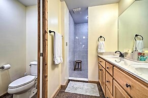 Charming Getaway w/ Lake Cumberland Views!