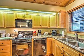 Charming Getaway w/ Lake Cumberland Views!