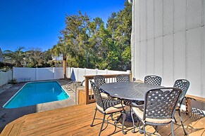 Southport Condo With Fire Pit, Deck & Private Pool