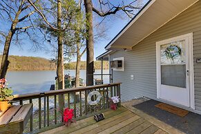 Athens Vintage Fishing Cabin on Elk River!