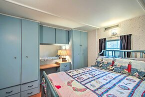 Athens Vintage Fishing Cabin on Elk River!