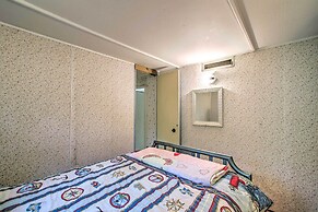 Athens Vintage Fishing Cabin on Elk River!