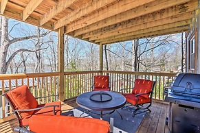 Pet-friendly Fair Play Getaway w/ Boat Dock!