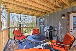 Pet-friendly Fair Play Getaway w/ Boat Dock!