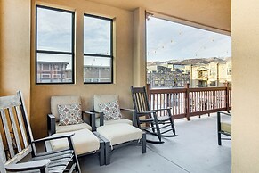 Mountain-view Condo in the Heart of Edwards!