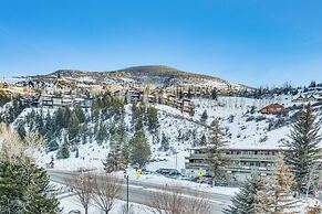 Mountain-view Condo in the Heart of Edwards!
