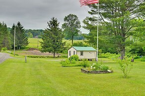 Quiet Country Escape: Fire Pit, Fish On-site!