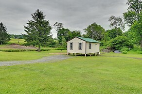 Quiet Country Escape: Fire Pit, Fish On-site!