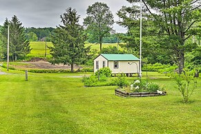 Quiet Country Escape: Fire Pit, Fish On-site!