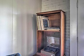 Chic Family-friendly Home With Outdoor Oasis!