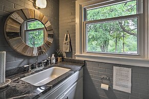 Chic Family-friendly Home With Outdoor Oasis!