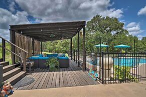 Chic Family-friendly Home With Outdoor Oasis!