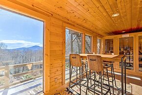 Luxe Blue Ridge Mountain Retreat w/ Sauna + Creek!