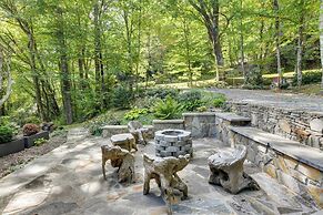 Luxe Blue Ridge Mountain Retreat w/ Sauna + Creek!