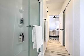 Modern Kanab Cottage w/ View < 1 Mi to Hiking!