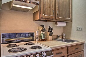 Pet-friendly New Auburn Apt w/ On-site Lake!