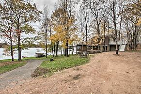Pet-friendly New Auburn Apt w/ On-site Lake!