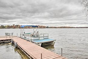 Pet-friendly New Auburn Apt w/ On-site Lake!
