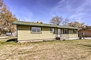 Picturesque Palisade Home: Mt Garfield Views!