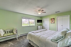 Picturesque Palisade Home: Mt Garfield Views!