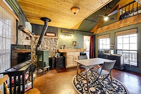 Cute Eureka Springs Vacation Rental With Fire Pit!