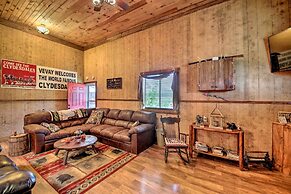 'the Bovard Lodge' Rustic Cabin Near Ohio River!