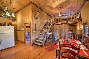 'the Bovard Lodge' Rustic Cabin Near Ohio River!