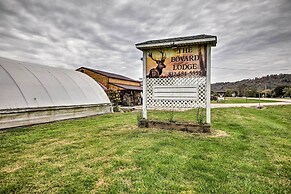 'the Bovard Lodge' Rustic Cabin Near Ohio River!